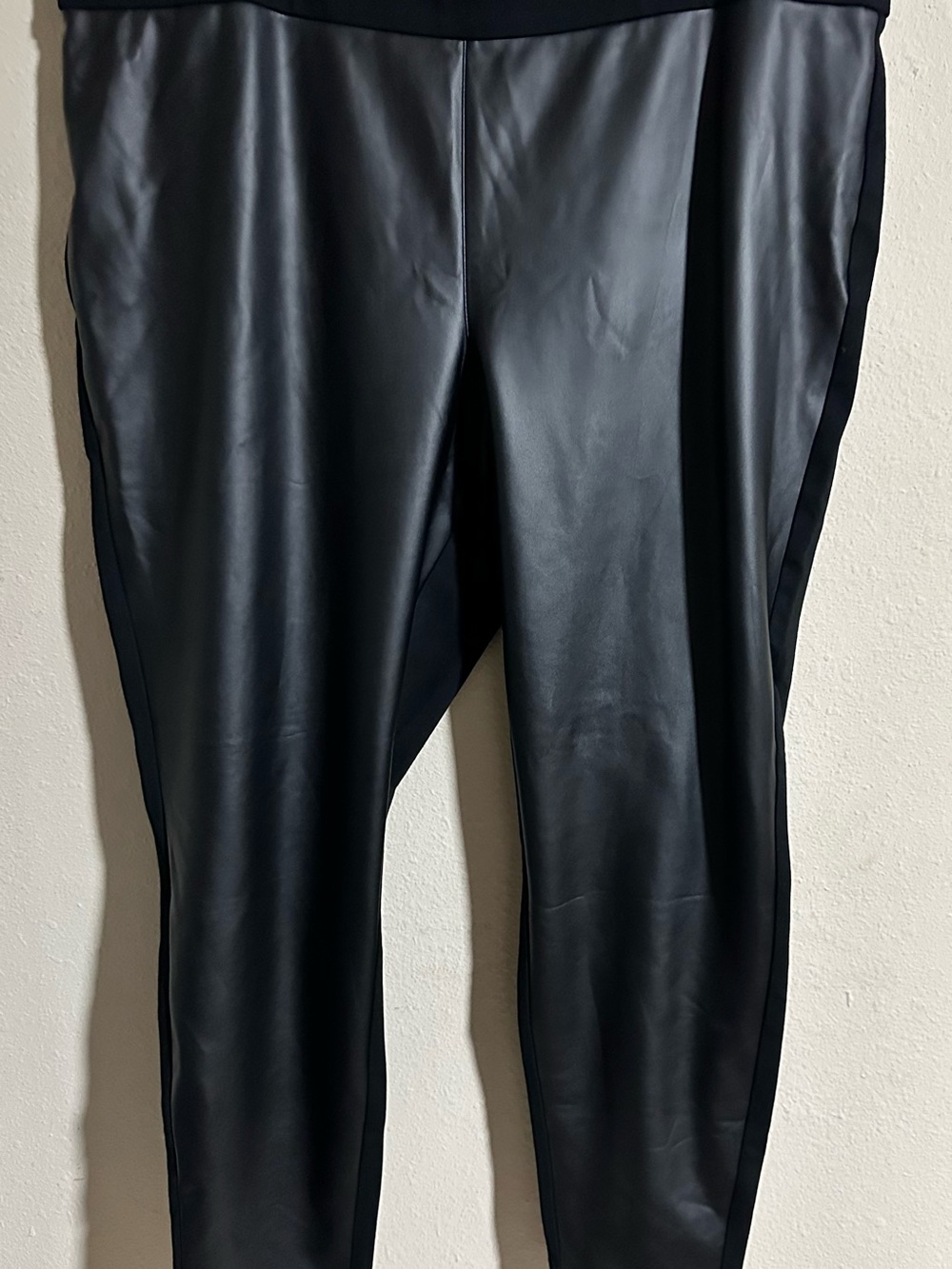 Ava & Viv Black Faux Leather Front Leggings